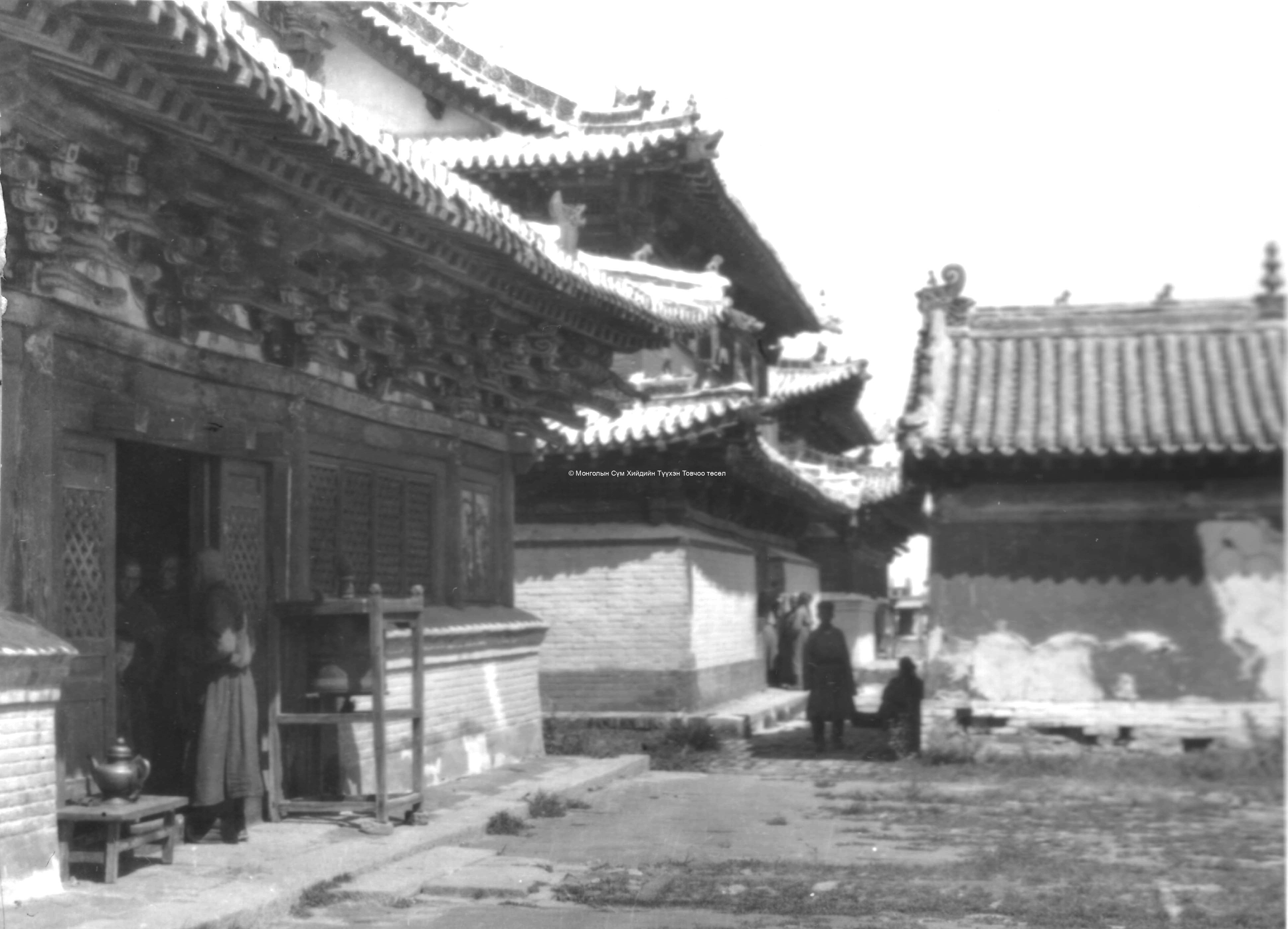 Devotees in the Zuu temples. Film Archives K-24163